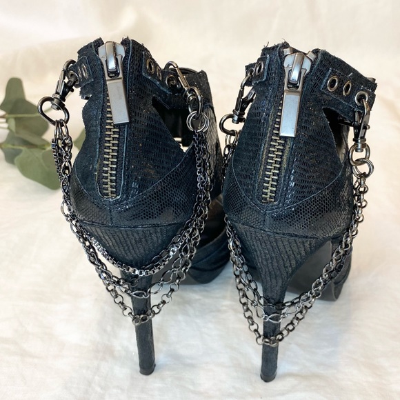 ALDO Black Chained Pumps - Picture 7 of 16